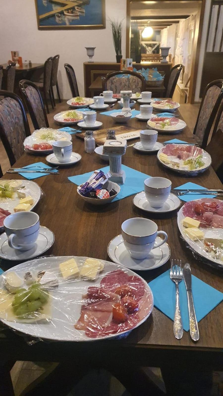 Motel Zur Festwiese Gierstädt Екстериор снимка