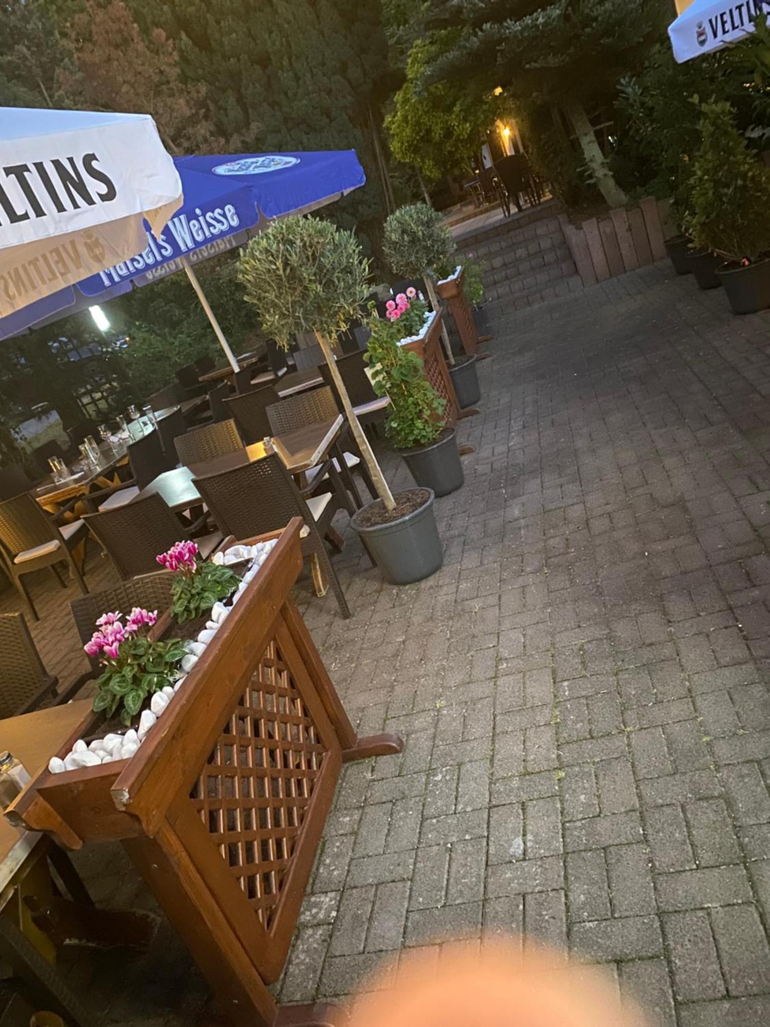 Motel Zur Festwiese Gierstädt Екстериор снимка