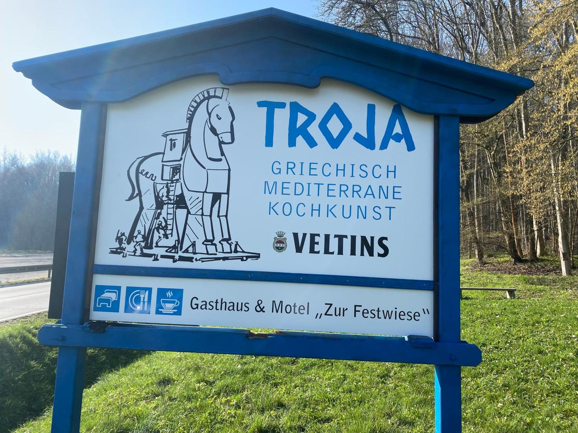 Motel Zur Festwiese Gierstädt Екстериор снимка